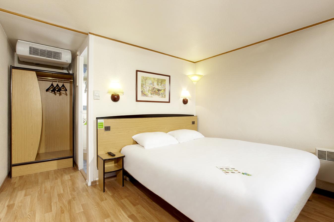 Hotel Kyriad Chateauroux - Saint-Maur Esterno foto